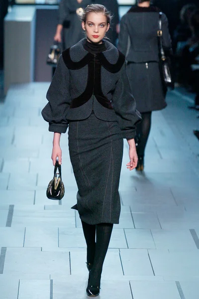 Look 9